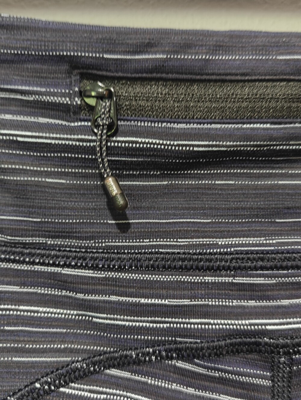 Lululemon Leggings Size 6  Pace Rival Crop 22" W6G64S Stripe Naval Blue Black - Picture 7 of 10